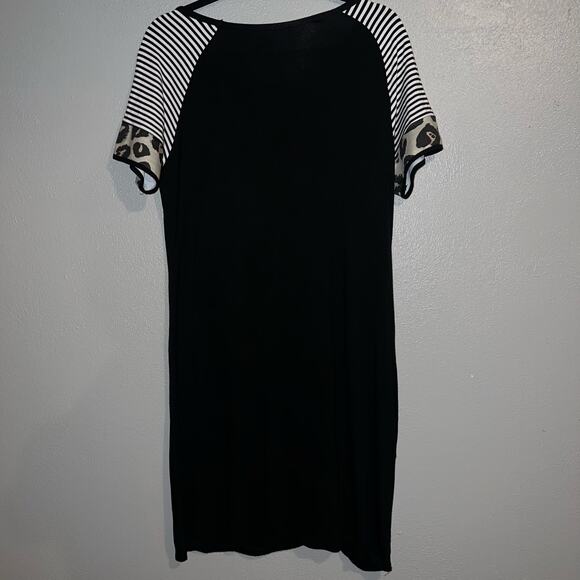 Black Short Sleeve Striped Sleeve Animal Print T-Shirt Dress Size Large - Picture 4 of 8